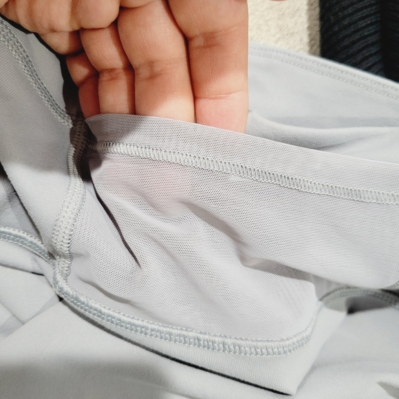 Victoria’s Secret Sport leggings size small light grey - Picture 4 of 6